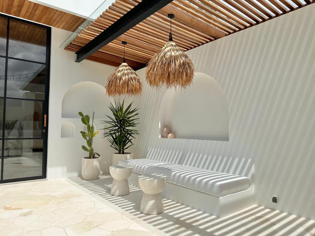 The Suites By The Young Villas Uluwatu Zewnętrze zdjęcie