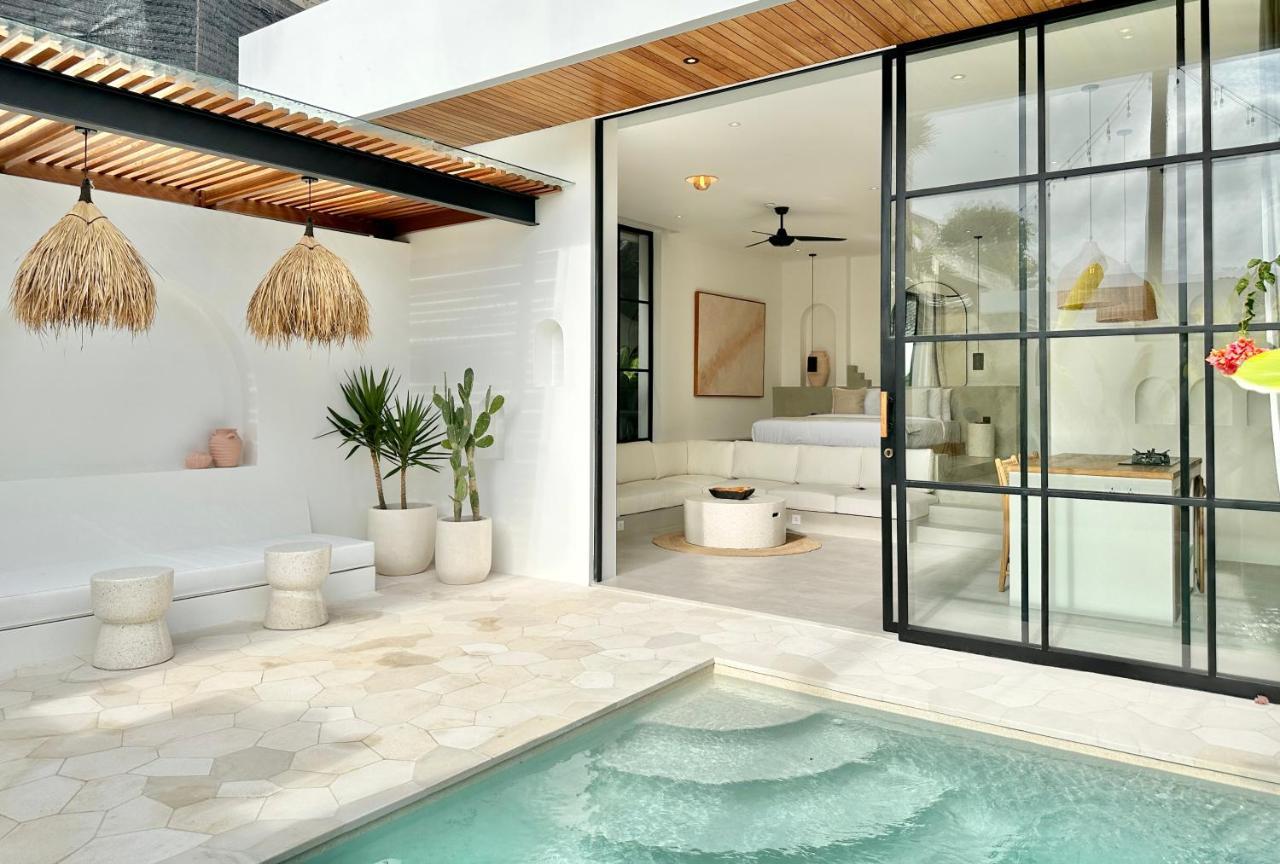 The Suites By The Young Villas Uluwatu Zewnętrze zdjęcie