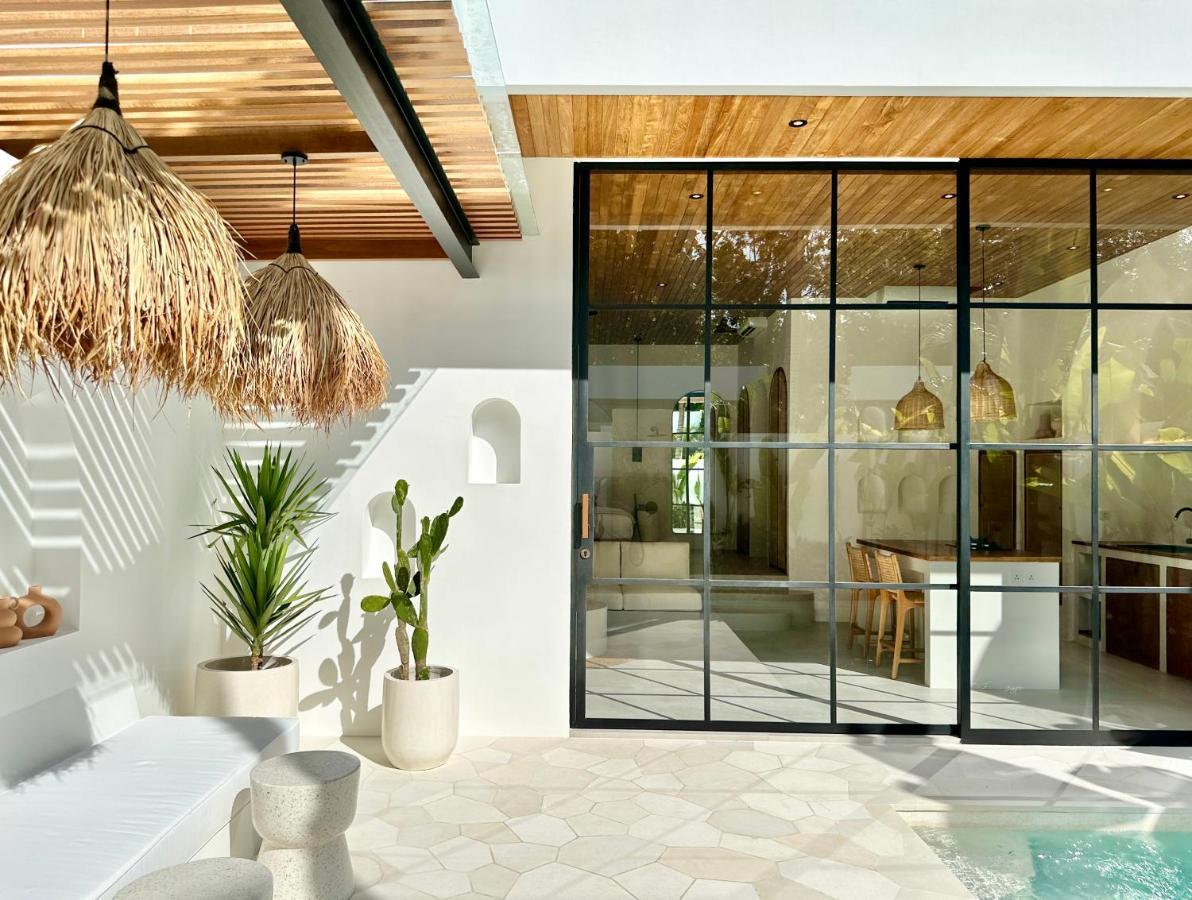 The Suites By The Young Villas Uluwatu Zewnętrze zdjęcie